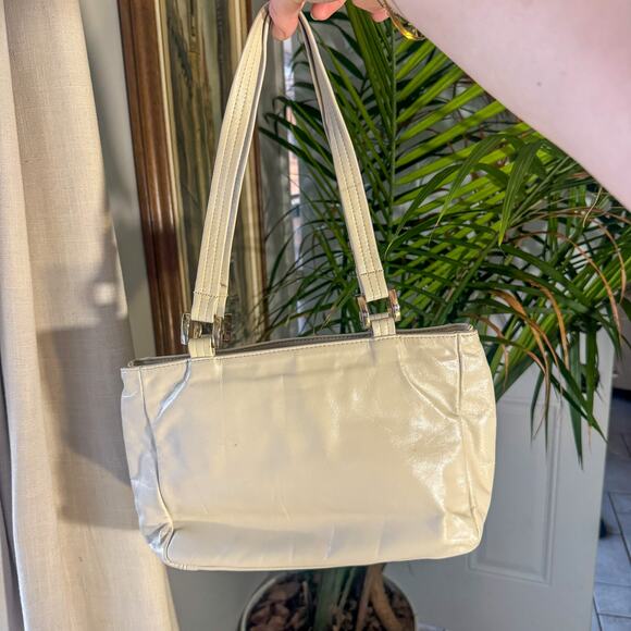 🤍 Vintage Y2K SAS White/Cream Leather Shoulder Bag w/ Dual Zip Pockets - Picture 10 of 10